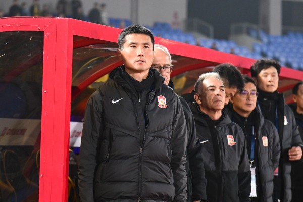 媒体人热议邵佳一接手国足：一次大胆的尝试；希望用人不疑