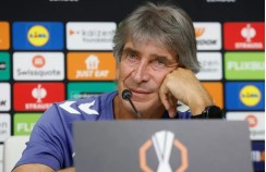 佩工:欧联对我们至关重要,我们目前只担心对阵里昂的比赛