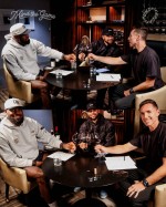 纳什退役后加盟勇士教练团,与詹姆斯调侃:打不过那就加入吧