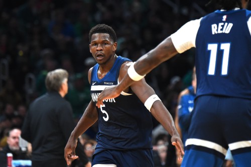 爱德华兹转发森林狼伤病报告表示:很快复出了!