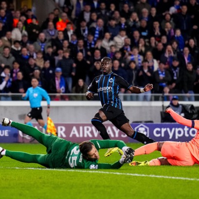 丢球有点多?什琴斯尼最近16次代表巴萨出场,已丢掉32球