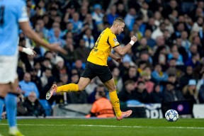 安东:曼城可以在任何位置射门得分,多特只踢了15分钟好球